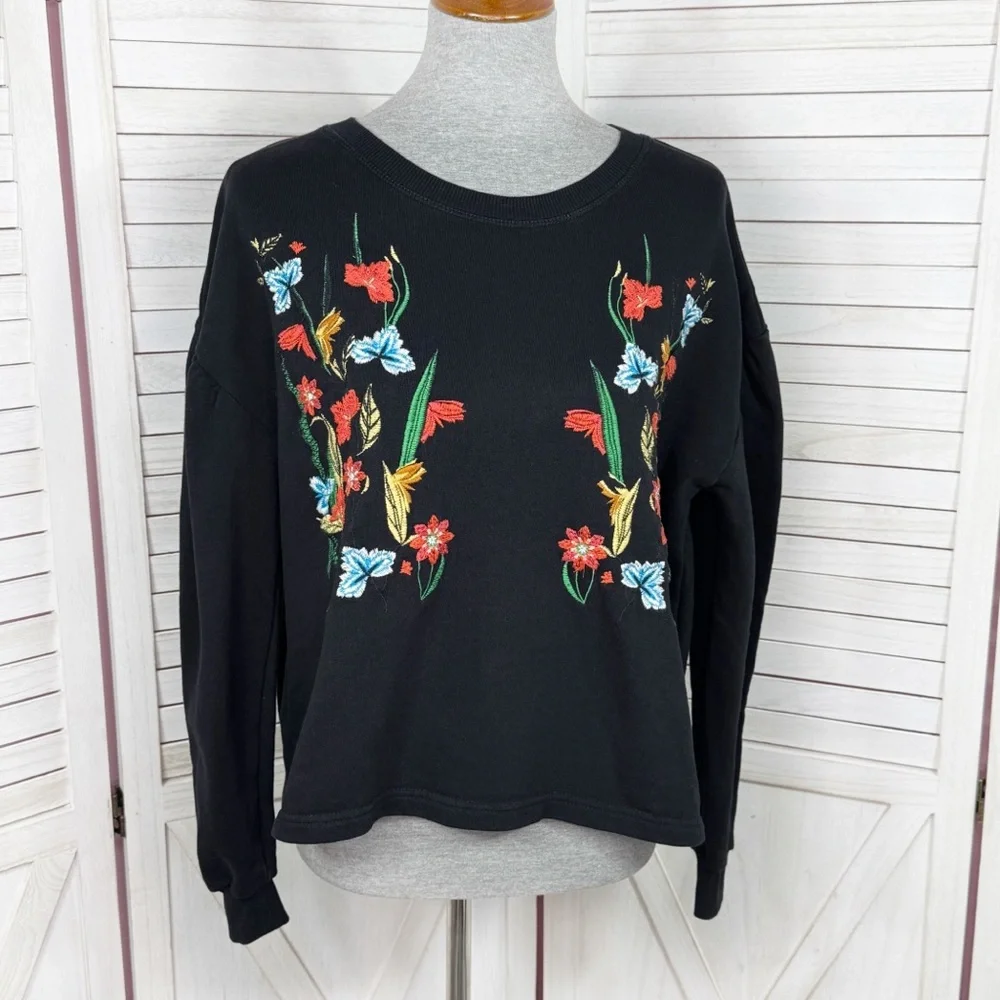 Jack & Rae Embroidered Floral Cropped Sweatshirt Black XS